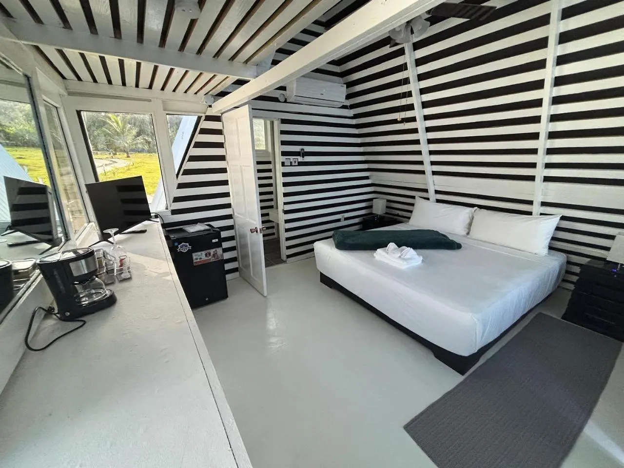 The Sea Cliff Hotel Resort & Spa Port Antonio 4*,  Jamaica
